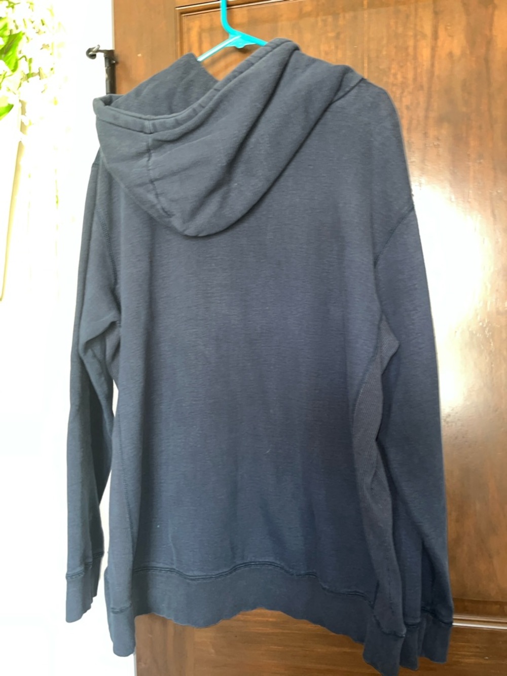 Urban Outfitters Navy Pullover Hoodie with Sunset Palm Graphic - Picture 3 of 3